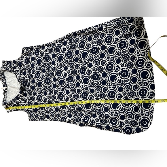 Lulu-B Blue & White Circle Pattern Ruffle Neckline Dress size Medium UPF 50 - Picture 9 of 9